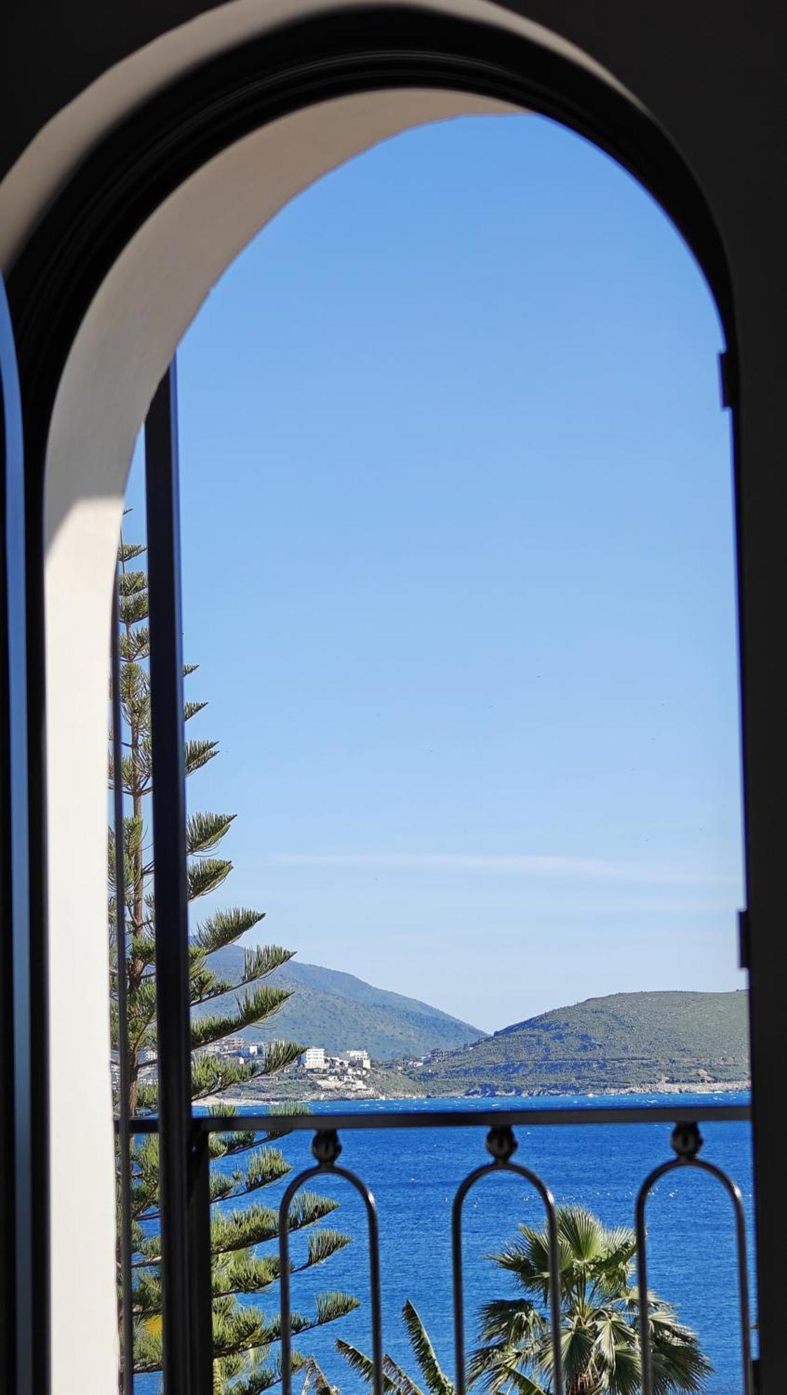 Villa Margarit Boutique Hotel Sarande Exterior photo