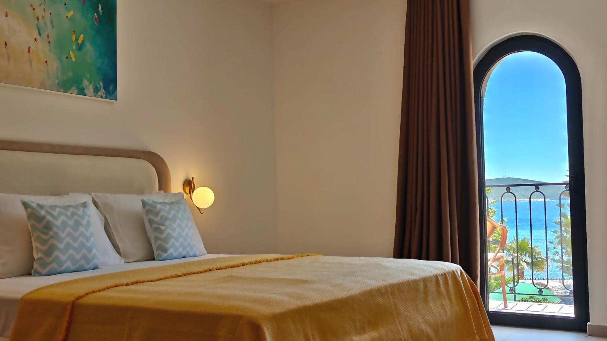 Villa Margarit Boutique Hotel Sarande Exterior photo