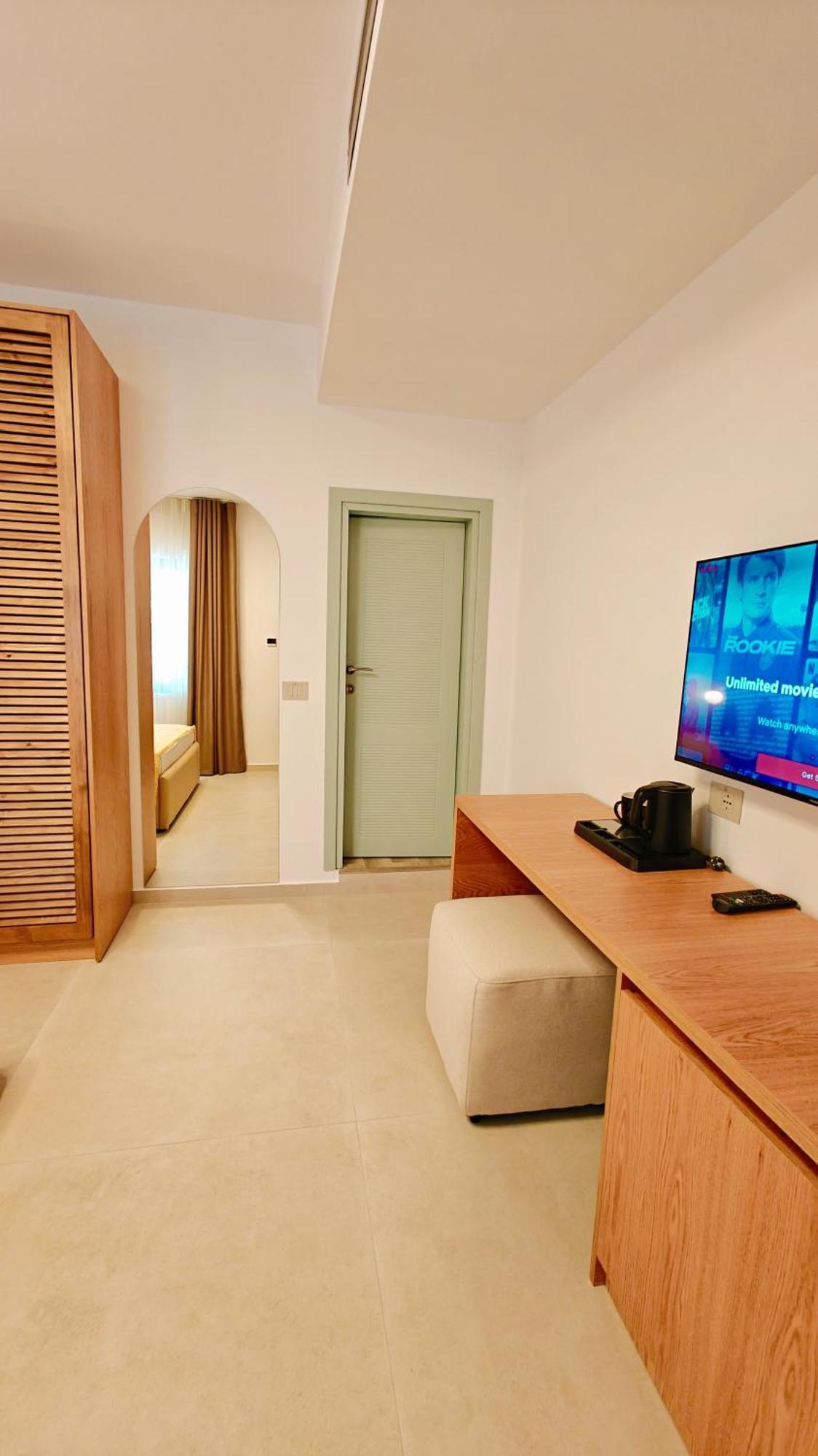 Villa Margarit Boutique Hotel Sarande Exterior photo