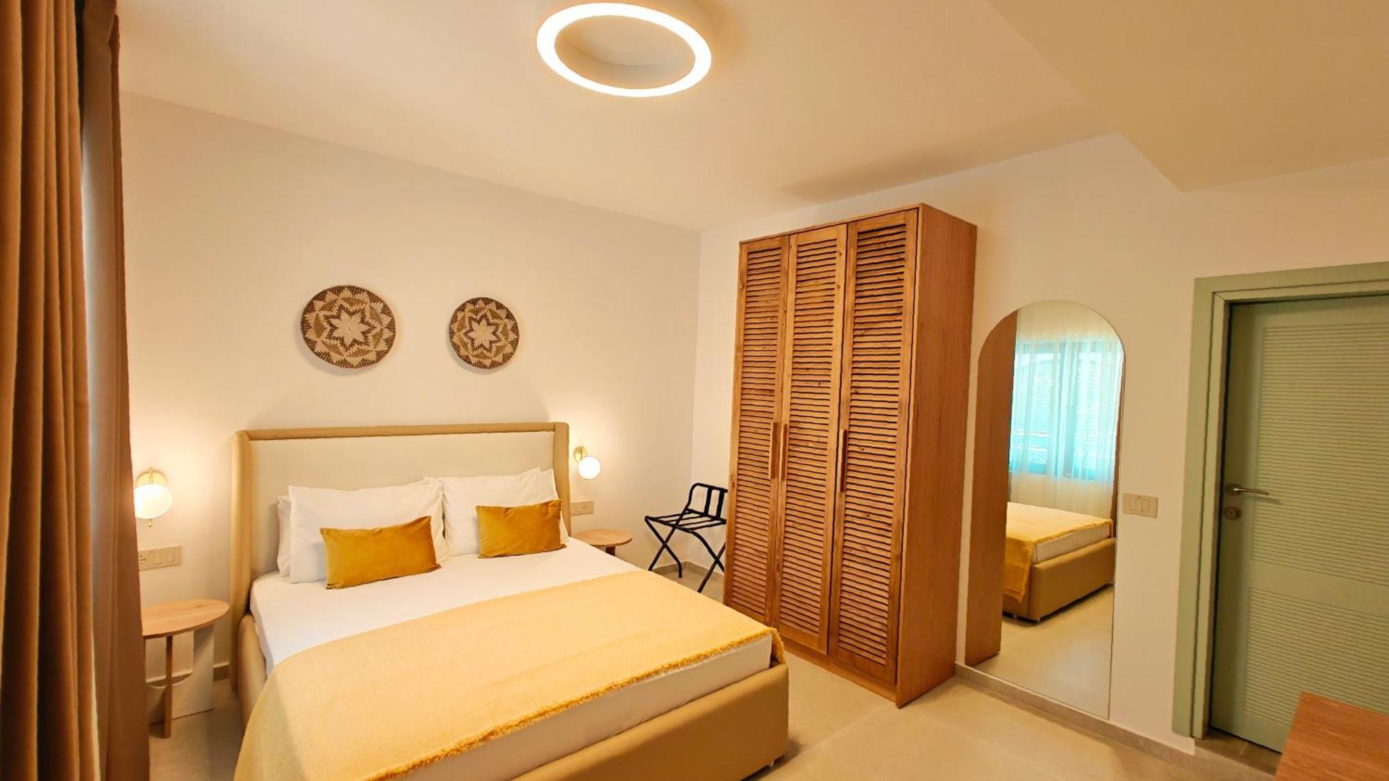 Villa Margarit Boutique Hotel Sarande Exterior photo