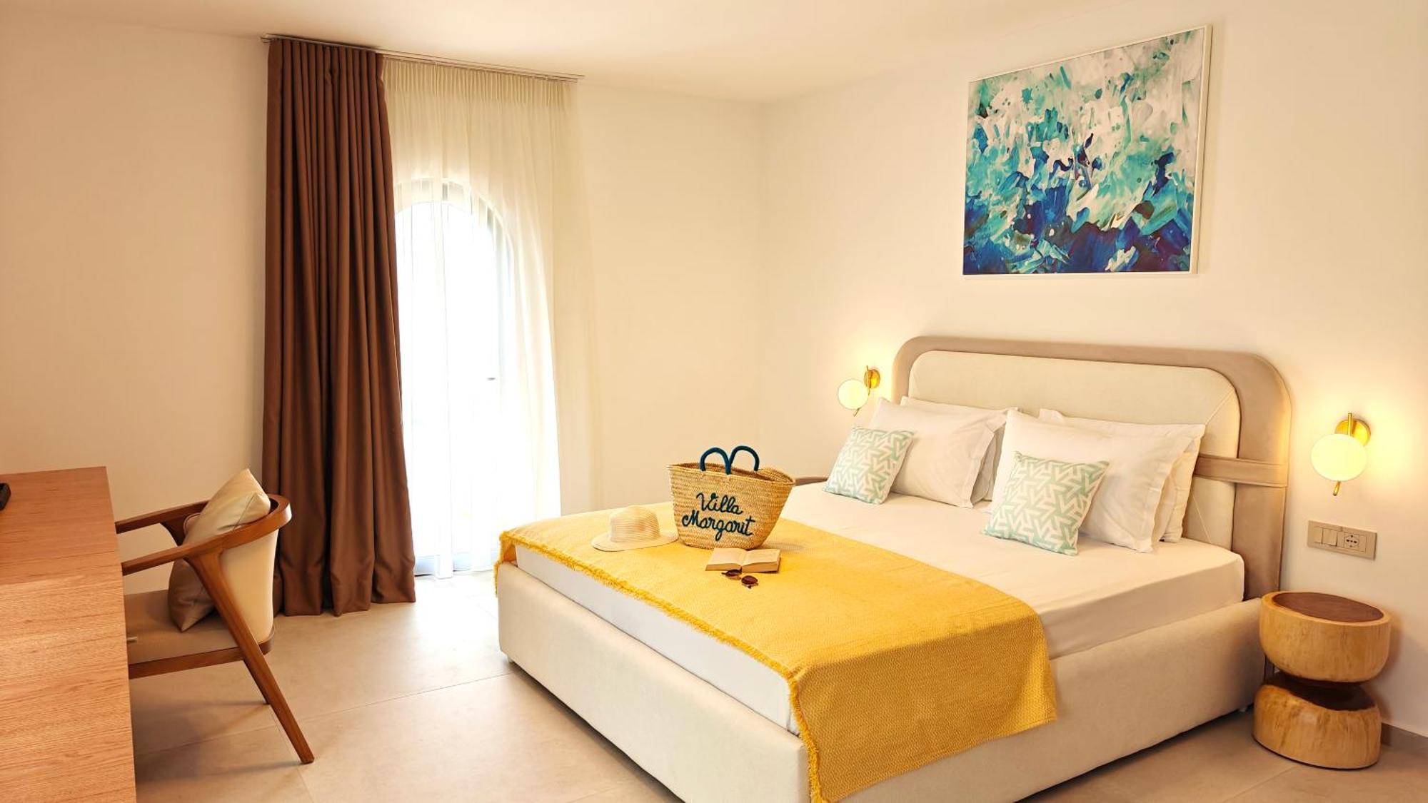 Villa Margarit Boutique Hotel Sarande Exterior photo